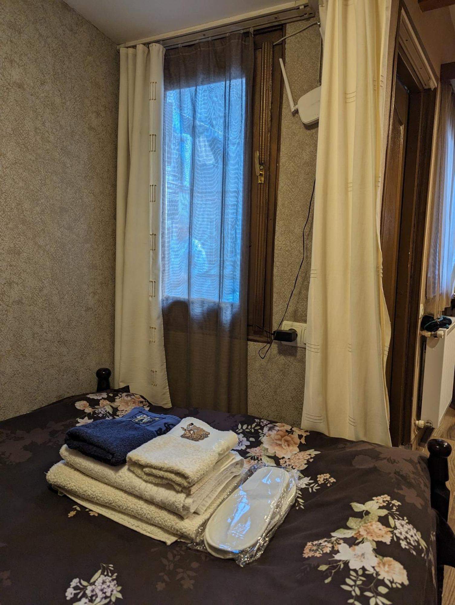 Cute&tiny -5 Minutes Walk From Marjanishvili Metro *