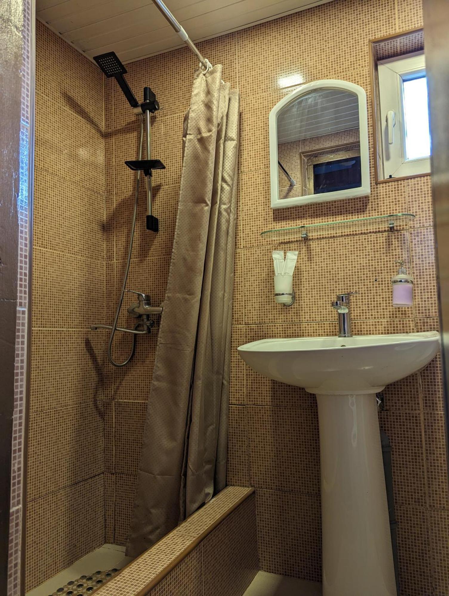 Cute&tiny -5 Minutes Walk From Marjanishvili Metro 公寓 *